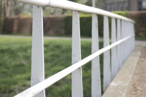 De witte brug over de Slinge